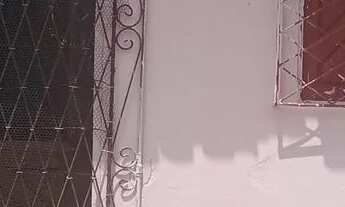 Imagem 3: Vendo-se uma.casa.proximo.ginagio