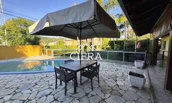 Imagem 4: Casa de Alvenaria - Venda - 04 dormitórios - 390m2 - Semi Mobiliada - Piscina - Rua Leopol