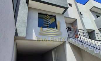 Imagem 3: Sobrado novo de frente para rua, localizado à uma quadra da Av. Fredolin Wolf