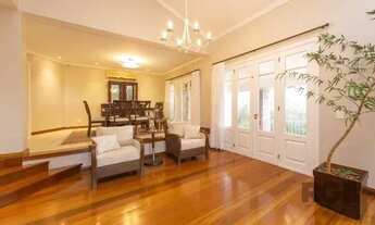 Imagem 4: Belíssima casa à venda no bairro Teresópolis com 380m² de área construída