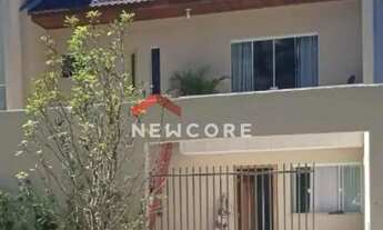 Imagem 2: Sobrado em Rua Clemens Albert Grimm - Santa Cândida - Curitiba/PR