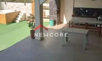 Imagem: Casa de condomínio em Rua Victório Spinucci