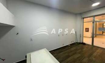 Imagem 7: NO CORAÇÃO VIBRANTE DE IPANEMA, UMA LOJA SUBSOLO GUARDA HISTÓRIAS PRONTAS PARA NASCER. LOC