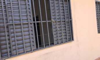 Imagem 2: Kitinete na Arse 111 próxima ao ponto de ônibus