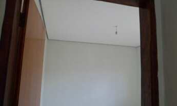 Imagem: Alugo casa pequena de fundo com 2 comodos