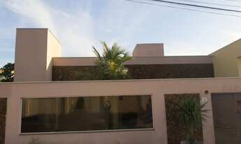 Imagem 3: Casa para venda com 200 metros quadrados em Petrópolis - Várzea Grande - MT