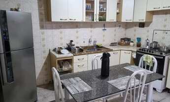 Imagem 5: Casa para venda tem 180 metros quadrados com 4 quartos em Fazendinha - Curitiba - PR