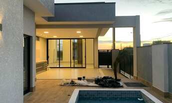 Imagem: Casa de condomínio térrea para venda possui