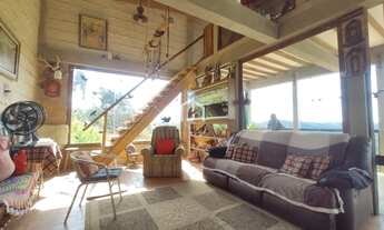 Imagem 2: Casa com 03 suítes, vista panorâmica em uma região tranquila em Campos do Jordão-SP