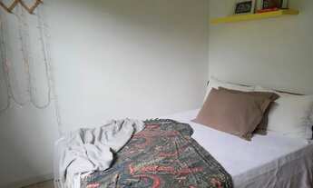 Imagem 4: Quarto gostoso pertinho da floresta e da UFSC