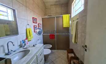 Imagem 7: Casa de fazenda no centro da cidade