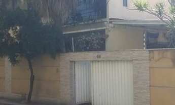 Imagem 3: Quarto em república feminina