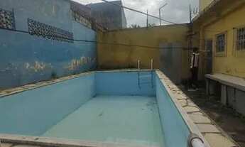 Imagem 6: Alugo casa em Araruama com 120m², com 4 quartos, 1 sendo suíte, varanda ampla, piscina e g