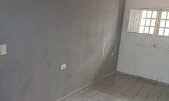 Imagem 4: Alugo kitnet em jardim atlântico ,incluso água ,ônibus na porta