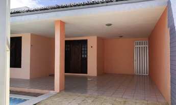 Imagem 7: Casa em Lagoa Nova com piscina, sendo 3 quartos e 4 vagas de garagem