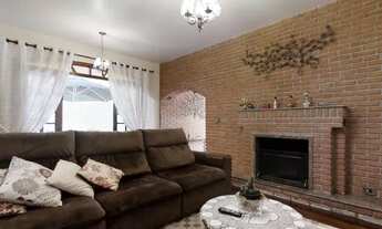 Imagem 2: CASA NO CABULA VI - Rua das Árvores