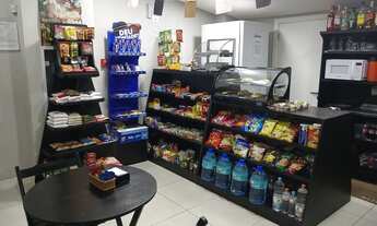 Imagem 2: Vendo ou troco por carro. Empório e conveniência no centro de Balneário Camboriú