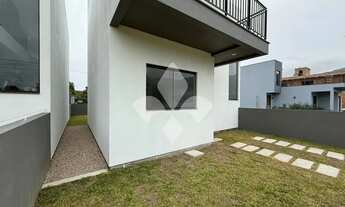 Imagem 2: Sobrado com 3 quartos à venda, na Areias do Macacu bem próximo ao mar, Garopaba/SC