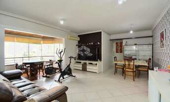 Imagem 5: APARTAMENTO AMPLO COM 4 QUARTOS SENDO 1 SUÍTE 2 VAGAS E SACADA COM CHURRASQUEIRA NO CENTRO