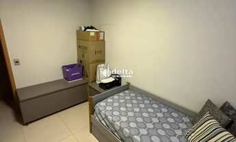 Imagem 13: Apartamento com 3 quartos sendo 1 suíte disponível para venda no bairro Tubalina em Uberlâ