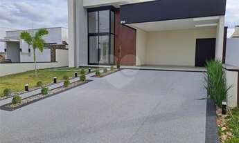 Imagem: Casa à venda com 3 quartos, sendo 1 suíte