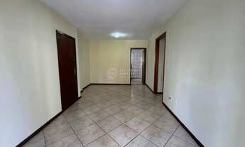 Imagem 2: Locação anual: 01 suíte + 02 dormitórios // Churrasqueira a carvão