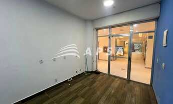 Imagem 5: NO CORAÇÃO VIBRANTE DE IPANEMA, UMA LOJA SUBSOLO GUARDA HISTÓRIAS PRONTAS PARA NASCER. LOC