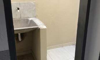 Imagem 4: Kitinete na Arse 111 próxima ao ponto de ônibus