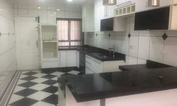 Imagem 3: Sobrado para aluguel e venda com 304 metros quadrados com 3 quartos