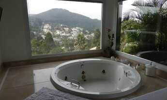 Imagem 4: Casa à venda no Condomínio Alphaville 10 com 1054 M2 - 4 suítes - Vista permanente da mata