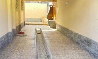 Imagem 2: Casa em condomínio com quintal amplo