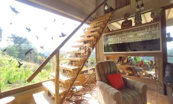 Imagem 5: Casa com 03 suítes, vista panorâmica em uma região tranquila em Campos do Jordão-SP