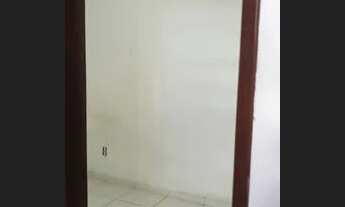 Imagem 5: Aluga-se casa 2/4 com varanda em primeiro andar