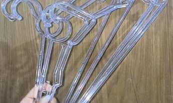 Imagem: Cabide de acrílico