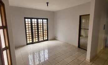 Imagem 4: Casa para venda com 180 metros quadrados com 3 quartos em Parque Anhanguera - Goiânia - Go