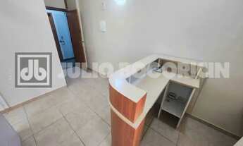 Imagem 2: Sala : / Comercial / Portuguesa