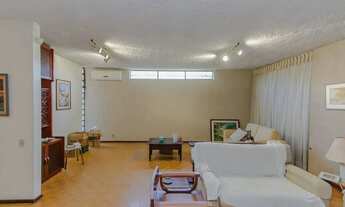 Imagem: Casa com 3 dormitórios com 279.5m², no