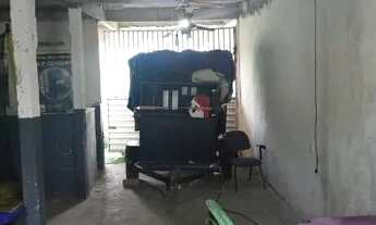 Imagem: Vende-se espaço com piscina