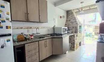 Imagem 7: Casa em Porto Alegre, no bairro Guarujá, com 2 dormitório(s), e 2 banheiros, à v