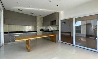 Imagem 6: Imóvel para aluguel e venda tem 260 metros quadrados com 4 quartos