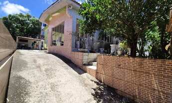 Imagem 4: Imóvel para venda tem 360 metros quadrados com 5 quartos