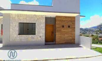 Imagem 2: Casa com 3 dormitórios à venda, 115 m² por R$ 890.000,00 - Golfe - Teresópolis/RJ