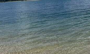 Imagem 4: Terreno já murado e com portão