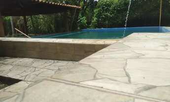 Imagem 3: Chácara para venda tem 20000 metros quadrados dentro da cidade com lago, córrego, rica em