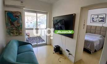 Imagem 2: Apartamento de 40m² em Perdizes com varanda envidraçada