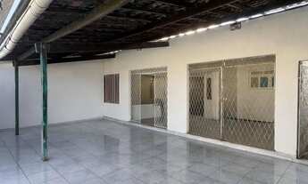 Imagem: Casa para venda no centro do Amarante