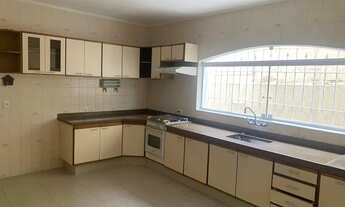 Imagem 3: Sobrado para aluguel e venda com 135 metros quadrados com 3 quartos