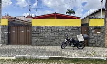 Imagem 2: Casa para Venda em Natal, Lagoa Nova, 3 dormitórios, 1 suíte, 2 banheiros