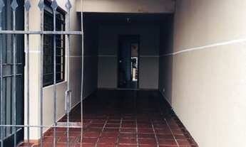 Imagem 2: Casa para venda tem 180 metros quadrados com 4 quartos em Fazendinha - Curitiba - PR