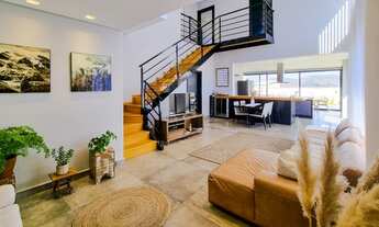 Imagem 2: Casa para venda tem 299 metros quadrados com 4 quartos